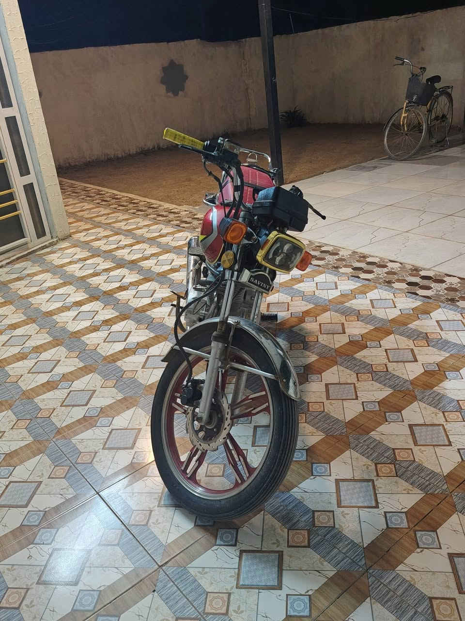 السلام عليكم اخوان دراجه ايراني للبيع كاملة وجاهزة اوراق وكذا كله جاهزة موديل 21 مكان ابو غرييب للاستفسار اتصل على///***********///***********//السعر 450 وبيها مجال
