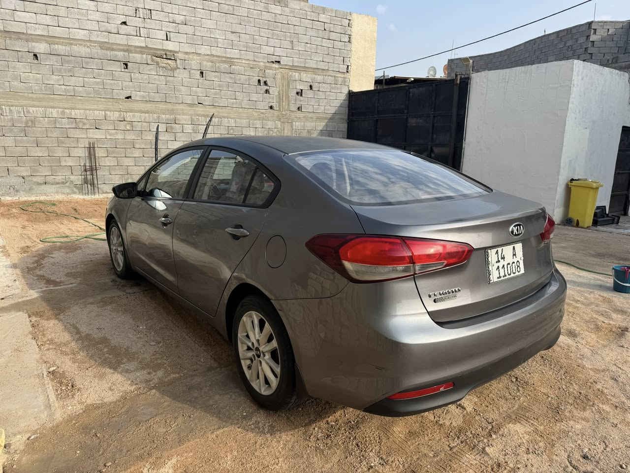 السلام عليكم 
 كيا سيراتو 2018 خليجي مكفولة محرك 1600 

شرط التحويل لمدة اسبوع فقط
 السعر 133 المكان البصرة شط العرب 

للاستفسار والاتصال (*********** )
