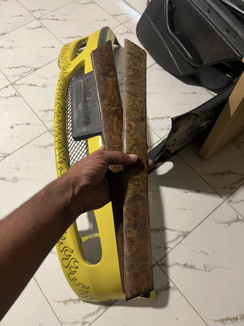 السلام عليكم غراض e46 للبيع
صاجيات اماميات زوج جدد
بطاين اماميات وتك خلفي
جام لايت debo يحتاجن چلي بس
اطارات بلوجكتورات زوج جدد
دعاميه mtech بلاستك اصليه


**إذا كنت صاحب هذا الإعلان وتريد حذفه لأي سبب، رجاءا أرسل رسالة إلى الدعم الفني**