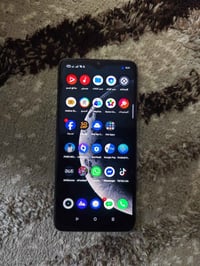 Realme x2 pro 90 فريم  للبيع أو مراوس   السعر 140 وبي مجال بسيط للشراي...