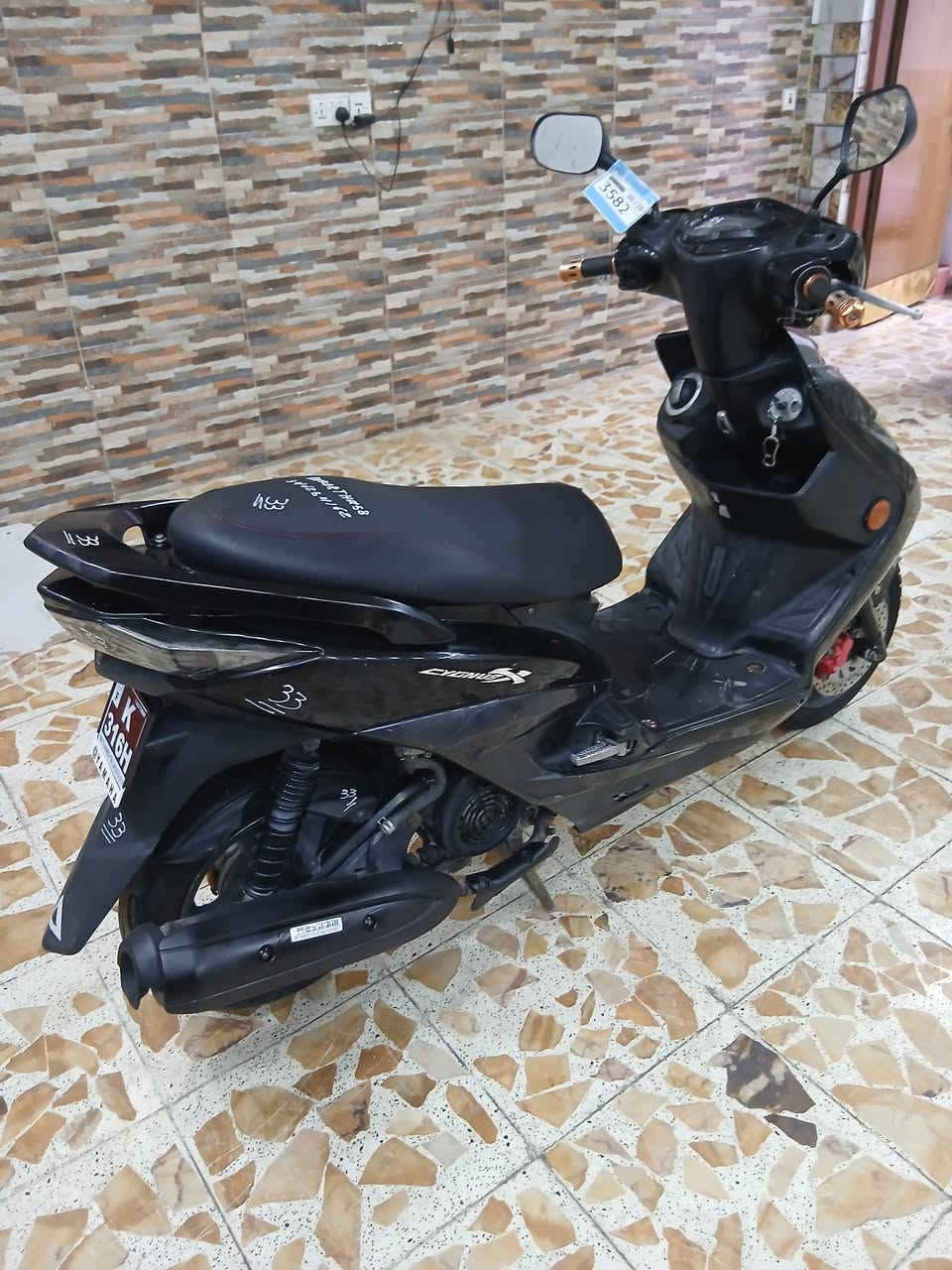 سكنس فحل الد قبق نفخ استان كهربائي
نوزل خطين دراجه جديده رمبه. محرك بلاديه ممفتوحه جديده 
لاتبخير لاتنقيص شلعه معدل ربع نكره كفرات اصليه كهربائياتها كلها شغاله دراجه جديده  (مكفوله. كفاله عامه) مكينه ناعمه شلعه معدل خير من الله شرط برغي ممفتوح مكان بغداد. الكرخ
الصالحية قرب كراج العلاوي .................. 
 السعر  (مليون. 250) وبيه مجال الاتصال ...***********
