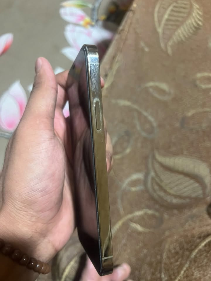 السلام عليكم اخوان 12 برو للبيع جهاز مكفول من كلشي بطاريه 90 ذاكره 128 جهاز كارتونه ويا وگيبله الاصلي جهاز شرق اوسط وتر بروف مامستخدم هواي شهر وتجي وشوف شوف العين عنواني البصره الهارثه السعر 450 وبي مجال حك الجيه

رقمي ***********
