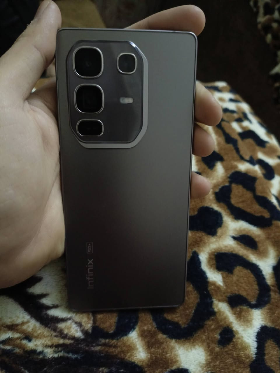 سلام عليكم شباب
انفنكس نوت 50 برو بلاس
الجهاز نضيف ملحقاته شاحنه 45 واط اصليه + كارتونه .. 
ذاكرته 256/12 
سعره 370 نهايته شباب 
مكاني بغداد وعندي توصيل


**إذا كنت صاحب هذا الإعلان وتريد حذفه لأي سبب، رجاءا أرسل رسالة إلى الدعم الفني**