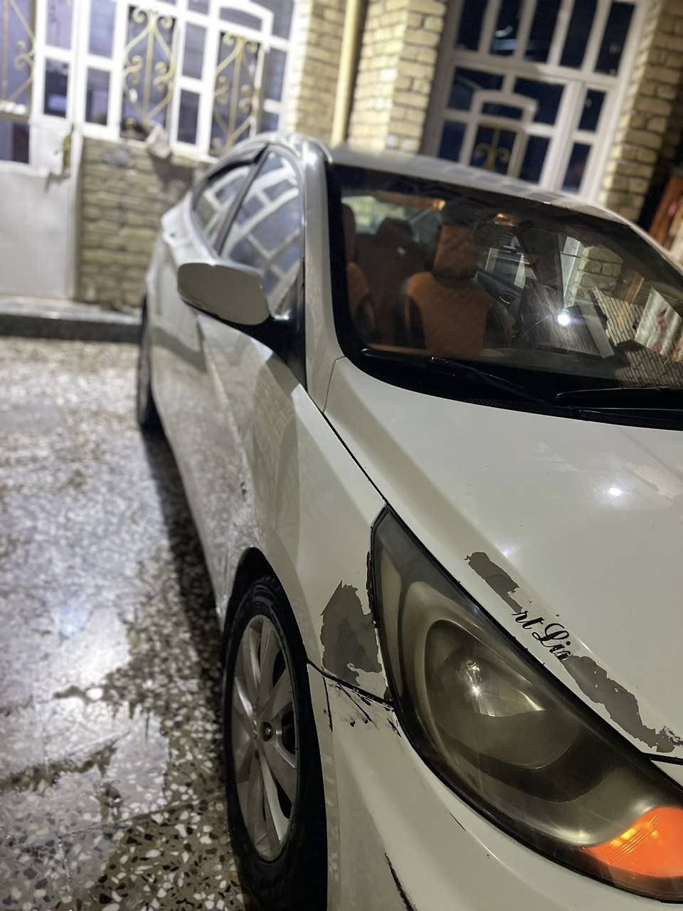 سلام عليكم 
هونداي اكسنت خليجي ✅
موديل 2011 مضلع 🛑 
محرك 1600 ☑️ تبريد + تدفئة خير من الله +تحكمات استيرن + كهربائيات السيارة مناقصها شيء يعني سيارة جاهزة من كير +محركك +تايرات 
السعر : 85 ورقة 💵 
للاستفسار : ***********_***********
العنوان : بغداد -الكرخ
