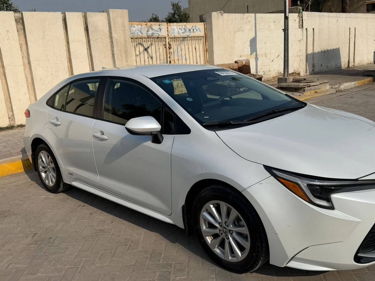 كورلا هايبرد موديل  2024 وارد امريكي سياره فول من عدا الفتحه حادث سياره فقط دعاميه ومبدله نفس الون سياره بدون قطره صبغ شرط الفحص مكفوله من كلشي ماشيه 20 ع ايدي سياره جديده بمعنى الكلمه للاستفسار ***********
***********
