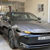 تيوتا كراون 2023هايبرد  السياره وارد امريكي كلين ومغلفه نانو    رقم بغ...
