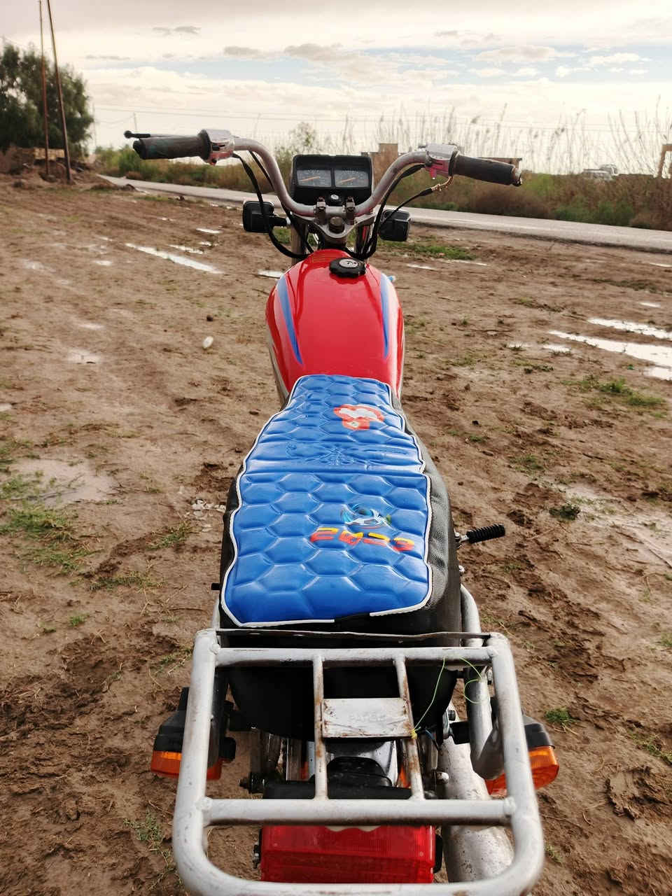 السلام عليكم ارشا موديل 18 محرك نامة برو موديل 20
دراجة كاملة من الجاملغ للجاملغ گلك كلك 
السعر 350وبيها مجال مكانها الهلال ‏‪
‏‪***********‬‏
