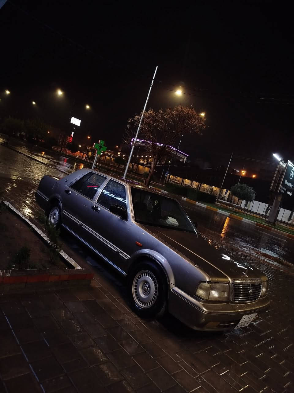 بەناوی خوای گەورە..🤍
نیسان سدریک بۆ فرۆشتن 
مۆدێل 2001 تەحویل عەسڵی
بێ بۆیاخ و بێ دەعم و لێدراوی 
تەقەو ڕەقەی   
گێڕوو مەکینە عەکسل هەمووی  بەشەرت
سعری 45 گەڵاو معامەلە شوێن سلێمانی
0770 217 1756
0772 171 8591
