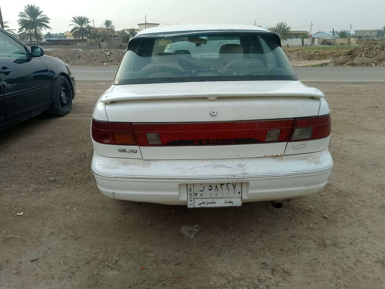 يالله سياره سيفيه للبيع موديل ١٩٩٤ كير ومحرك وحداديه مكفولة رقم بغداد الماني سنويه صاقطه السعر ٣٥ مكان السياره الضلوعيه مكلف بنشر ***********
