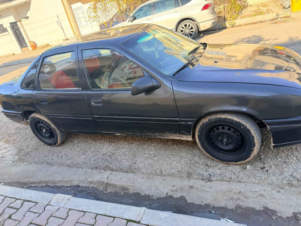 فكترا موديل 91 بسمي سنويا جديد لل 30 هزه جديد دفتر بانزين 
محرك 20
عنواني كركوك 
سعر 37 وبيها مجال
***********
*********** Colombo, Sri Lanka
