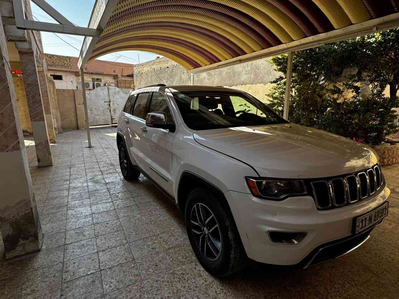 السلام عليكم جيب لمتدد 2018 رقم بغداد الجديد سنويه لغاية 2030 والهزه جديده فول مواصفات عدا الفتحه حادثها وسونارها موجود بالصور سيارة جاهزه ما ناقصها شي  السعر 220 وبيها مجال بسيط مكاني ذي قار 
***********
