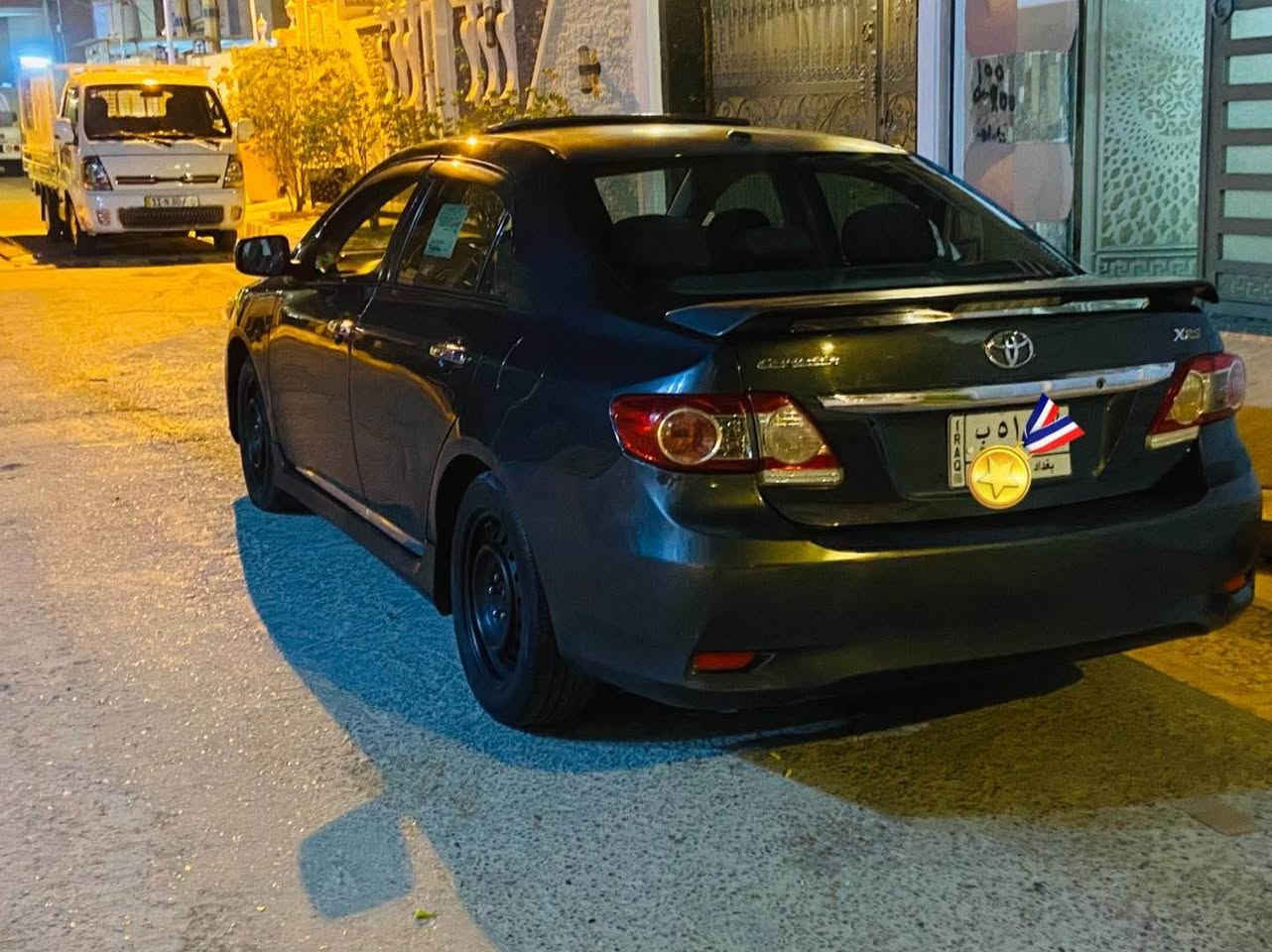 كورلا 2009وارد امريكي 
فول مواصفات فتحة سقف 
تحكم ستيرن كأمره 
تبريد ثلج كير محرك كله بشرط 
حجم المحرك 2000
رقم الماني 
بيها صبغ حزام فقط رش بدون حادث 
مكانها الفلوجه 
***********
السعر 98 فقط بيع بدون مراوس الفلوجة, الأنبار
