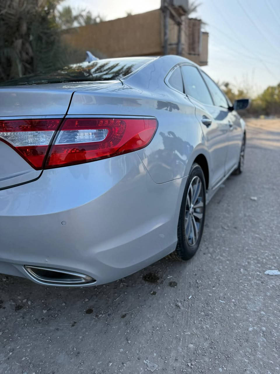 هونداي ازيرا 2013 ادوات 

كصة جنطة شغل درجة اولى 

دخول جديد مشي قليل 

متوم رقم دولي الجديد

فول مواصفات عده الفتحة 

-بصمة +بصمه ابواب وجنطة

-شاشة

-كامرة

-سستم صوت و4 مضخمات 

-تحكم مري كهربائي مري شفط

-كشافات ضوئية LED

-كشنات جلد 

-تحكم كشنات كهربائي 

-نظام ايكو 

-غاز اصل بلاد خط واحد 

-مكينة 6 سلندر 

-تدفئة بالكشنات 

-تبريد بيانو  ثلج ❄️

-تحكم ستيرن جهتين 

-حساسات خلفية

-مانع انزلاق 

-تخم تاير جديد توني شاده 

-كيلو متر 260 خليجي 

-السيارة كفاله من الشخط

تستلم بدون اي نقص وسيارة جاهزة وجديدة

 شرط احلى من الصور وشغلها مضبوط 

كير مكينة تبريد تدفئه حداديه دواخل كهربائيات 

كلشي جاهز 

مكان السيارة بابل 

السعر 53 وبيها مجال بلخدمة 

للاستفسار  الاتصال 

***********
