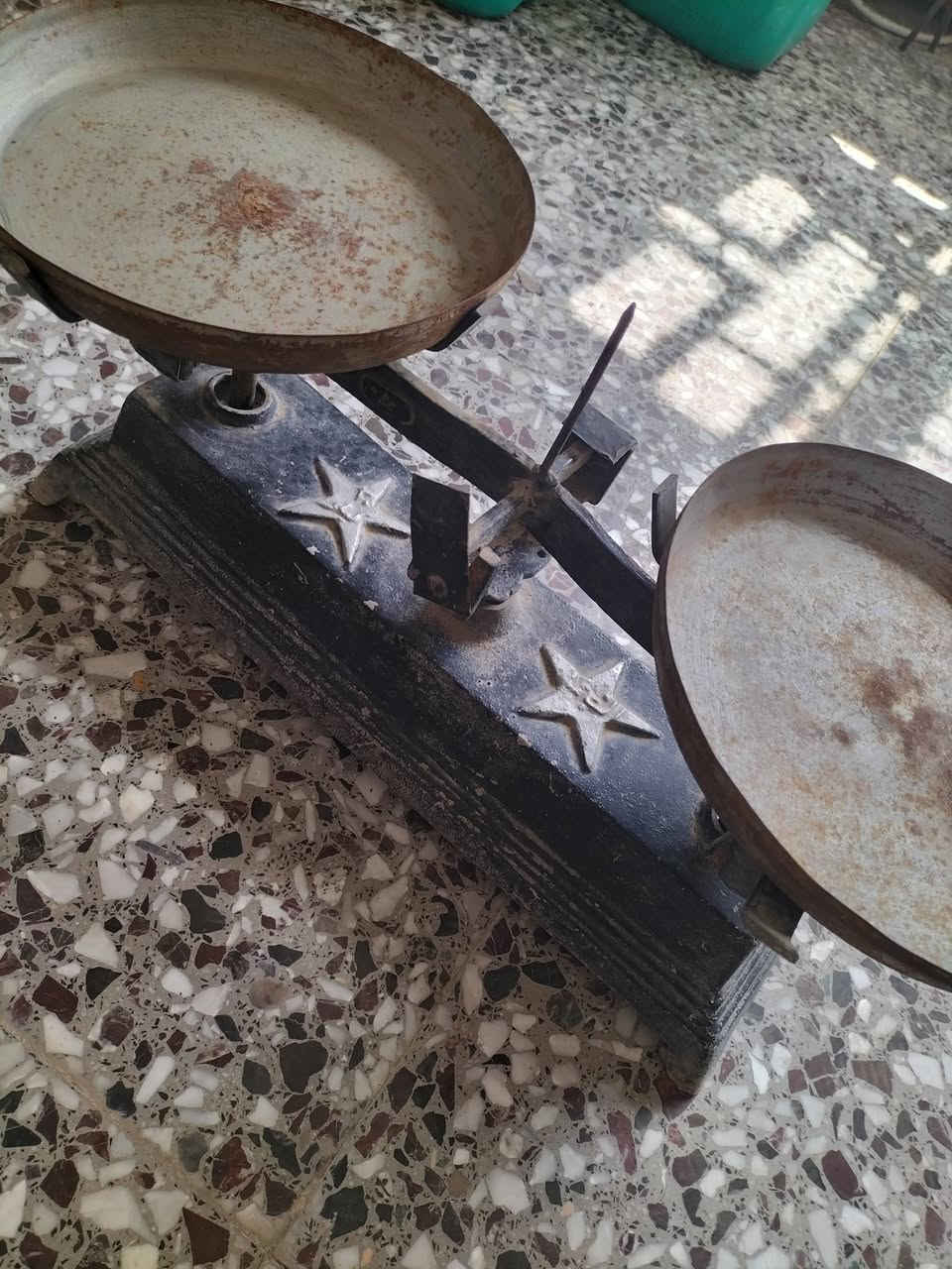 ميزان قديم انتيكه نحاس السعر 75 الف وبي مجال للشراي المكان بغداد..


**إذا كنت صاحب هذا الإعلان وتريد حذفه لأي سبب، رجاءا أرسل رسالة إلى الدعم الفني**