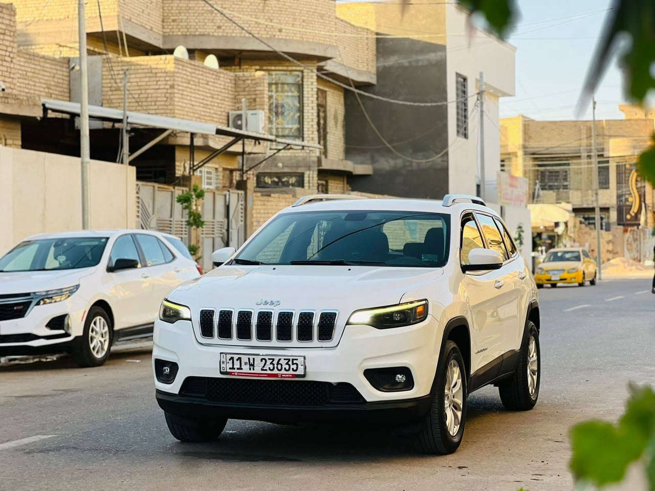 سلام عليكم للبيع جيب بزون موديل 2019 السعر 127 كفاله عده ربع جاملغ خلفي صبغ بجم كبس موصفات مكينه V6 شاشه كبير كشنات تدفئه 4 وضعيات قياده تحكم ستيرن جهتين سايد بريك بصمه وباقي موصفات المعروفه مكينه وكير كفاله حداديه تخم تاير تبريد ثلج للستفسار ***********
