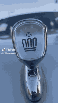 السلام عليكم راس ثور 2000 مدفوع كمرك رقم كركوك السعر 110وبيهه مجال لاتصال عل رقم مكلف بل نشر ***********
