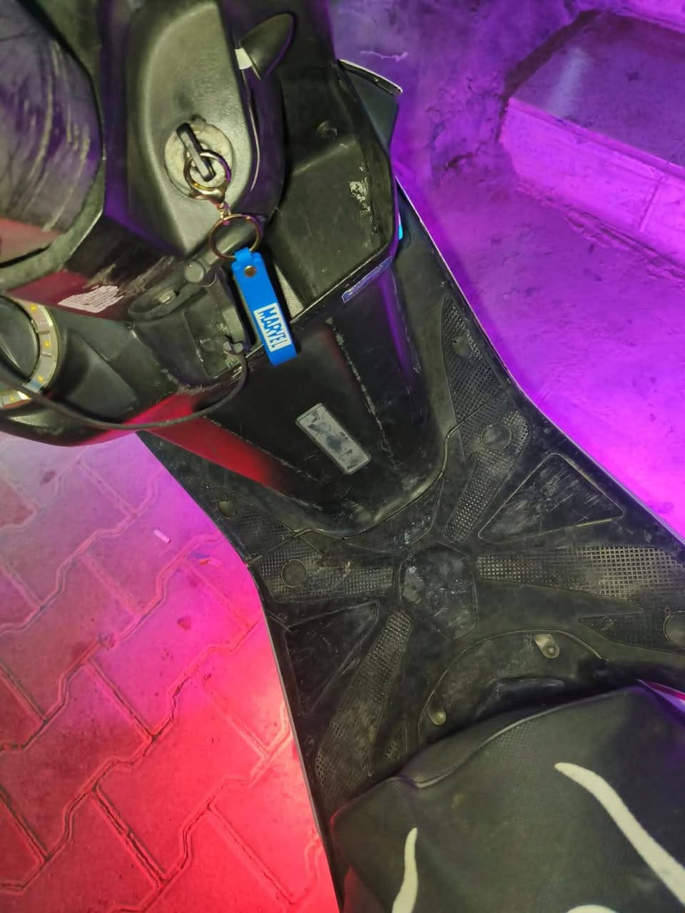 السلام عليكم
ماكس امضلع حديث نوزل دراجة اتخبل يشهد الله مايوم وكفتني بس توازيت وريد ابيعهة اوراقهة موجودة مدفوعة كمرك السعر 550 وبيها مجال قليل عنواني الحرية الدولعي شارع الحسابات الرقم ***********
