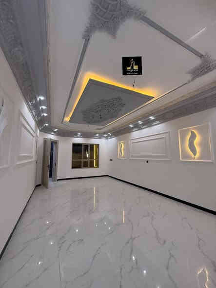 🏡 ً🔥 متوفر الآن لدى مكتب عقارات الصادق دار للبيع🔥
✅  دار #حديث للبيع بناء  2025 زيرو

✅ على شارع 15✅ تبليط

✅📍الموقع  تكريت - الديوم ـ منطقه ال14 الف

  ✅ 🏠 مساحه الدار  (( 300 متر ) 📏

  ✅  الواجهة: 10 متر

  ✅  النزال:30 متر

 يتكون الدار  من 

✅طابقين +كراج

✅ 4 غـــرف نـــوم وحده من الغرف سويت

✅ 3 مـــجموعات صــحية

✅ اســتقبال كبير  + صاله داخلية كبيره + مطبخ 

✅ واجهه حجر  + السقف كل البيت سحب مغربي

✅ السطح شتايگر  + 

الارضية بورسلين درجة  اولى 

#السعر 230  مليون وقابل للتفاوض

📞 للحجز والاستفسار: ***********

📍 العنوان: تكريت – الديوم_منطقه ال14 الف

🔑 🏡 مكتب الصادق للعقار 🔷
