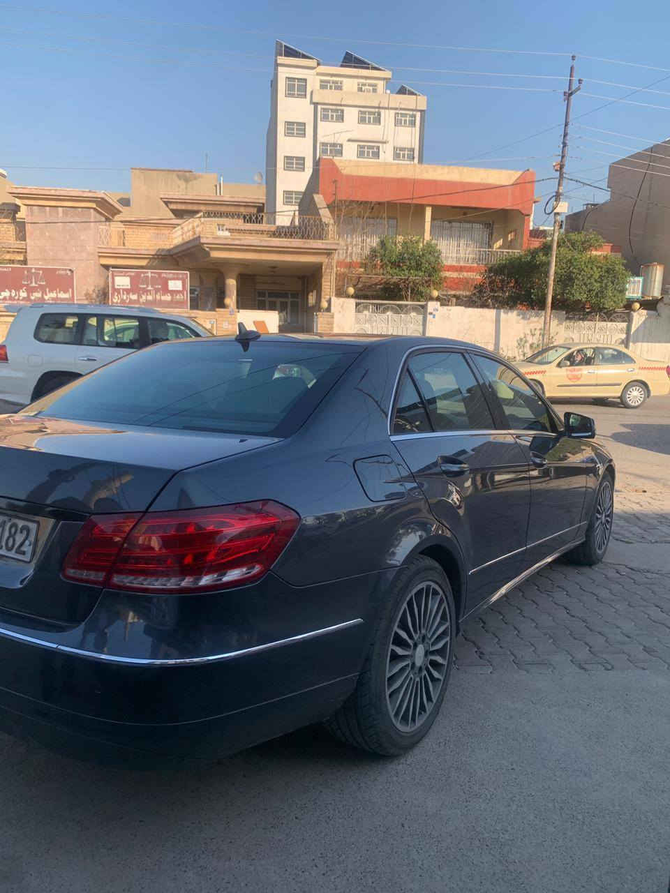 مارسیدس e200 
مۆدیل 2011 نیو مواسفات 
بێ سبوغ ، بستەک تەعدیل 
بێ ناوگرتن ، بێ ئێڕباگ 
رەقەم و سەنەوی نوێ 
ڕۆیشتن 260 هەزار کم 
مەکینە 4 پستن کرایتەوە 
تەعمیر کراوە 

سعر / 139 ورقه
مکان / اربیل
*********** واتساب
*********** واتساب أربيل, العراق
