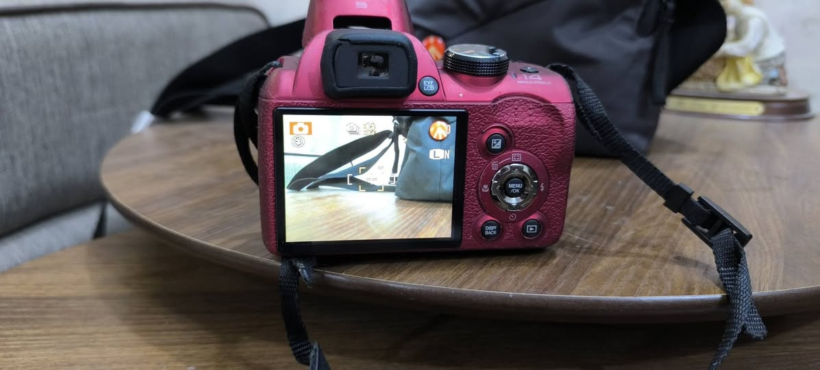 السلام عليكم
كاميرا ديجيتال 
ماركه Fujifilm 
تاخذ 4 باتري قلم 
كاميرا مع حقيبه فقط
السعر 85
التوصيل 5 بغداد 6 باقي المحافظات


**إذا كنت صاحب هذا الإعلان وتريد حذفه لأي سبب، رجاءا أرسل رسالة إلى الدعم الفني**