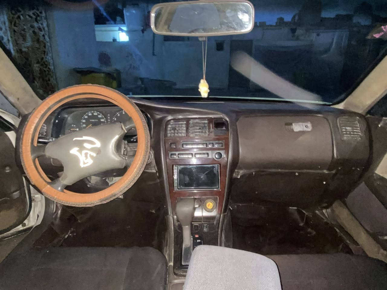 سلام عليكم شيرز للبيع مديل 93 كفاله كص ونقل وكير ومحرك 2500 ديلكو سنويه لغاية 29تبربد كبريسر عاطل 
مكان السياره القبله السعر 37$ الاستفسار ***********
كهربائيات كلها شغاله

