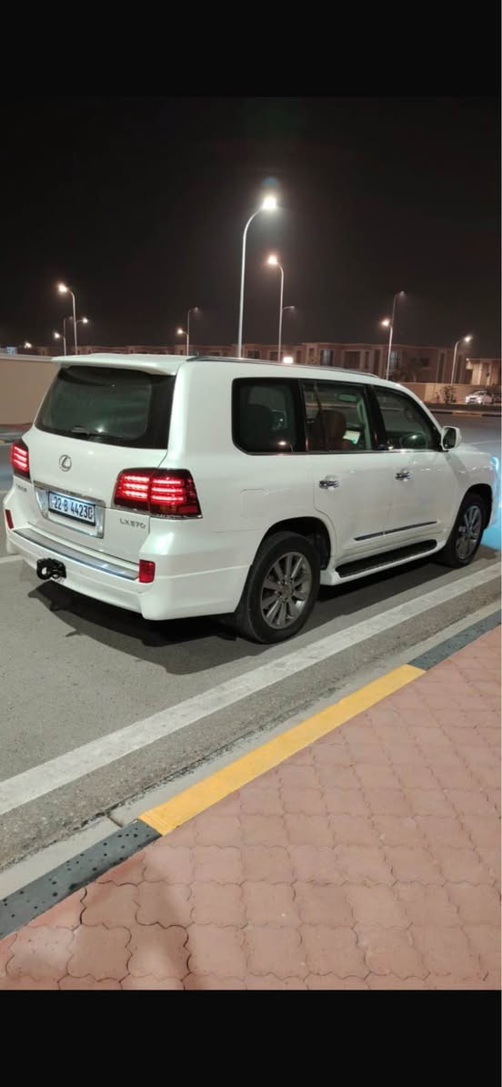 لكزس للبيع 2011 اربيل سنويه جديده ربع صبغ بلجاملغ خلف السائق وبارد كد شبر والباقي كفاله ماشيه 250 سياره وضع شركه ادامه كامله السعر 325 وبيه مجال قليل للاستفسار اتصال *********** البصرة, العراق
