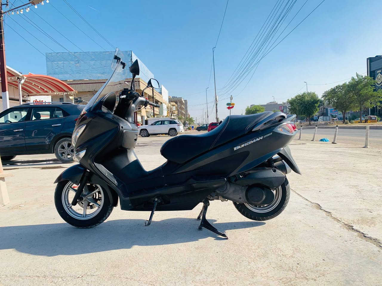 للبيع مابيه اي نقص بس غطه الباتريه كفاله السعر مليون 250 اتصال وتساب ***********
