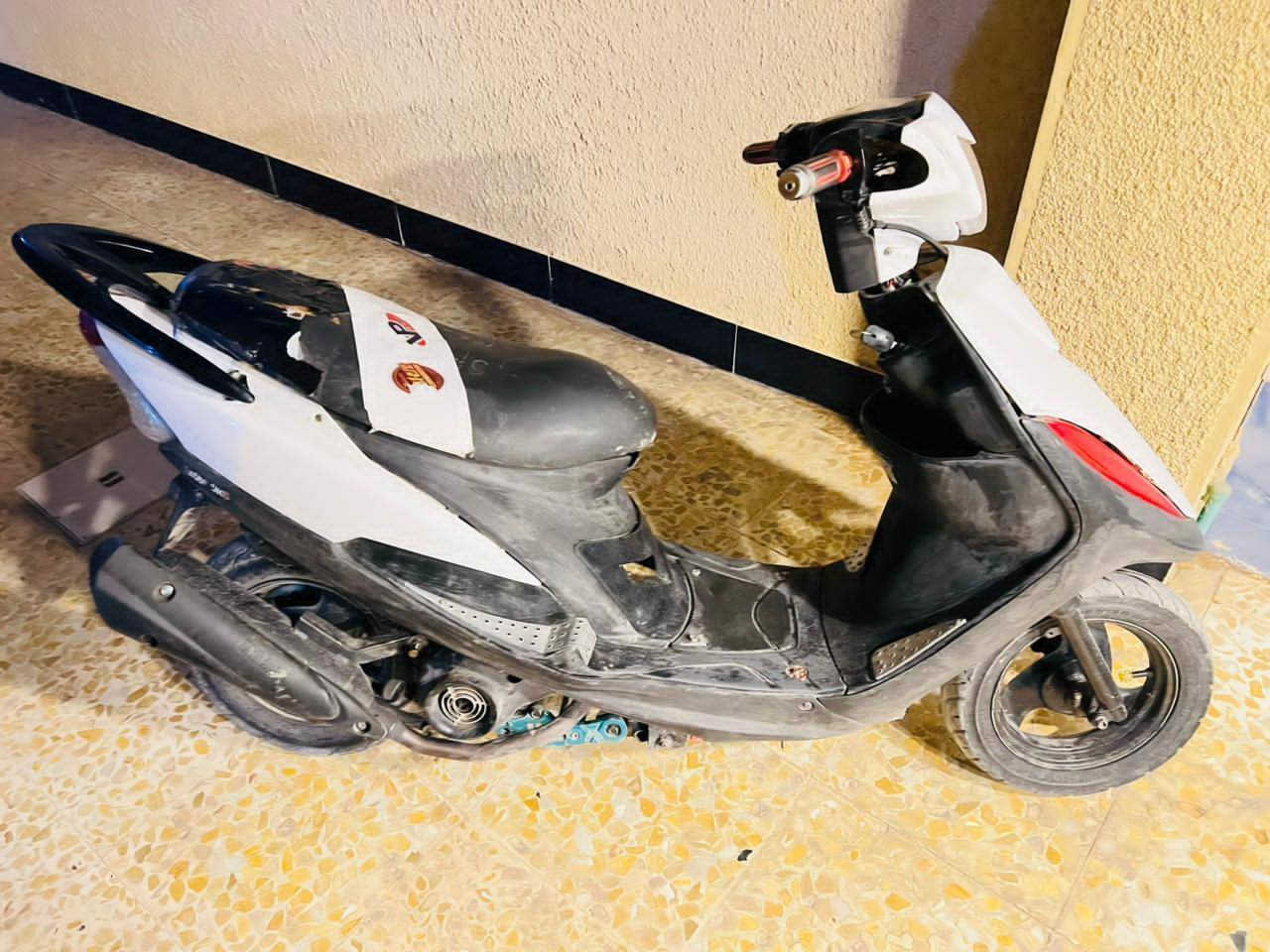 سلام عليكم دراجه ماكس
بوشه 58 شيل رياضي وكور رياضي ودبل رياضي الدراجه شلعه ومعدل بس صلف ماله واكف وهندر واحد بكل وقت السعر 450 متواجد عل خاص


**إذا كنت صاحب هذا الإعلان وتريد حذفه لأي سبب، رجاءا أرسل رسالة إلى الدعم الفني**