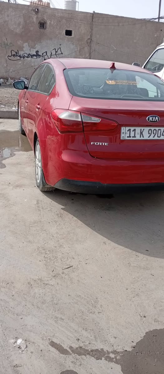 اسلام عليكم شباب سياره فورتي للبيع مكينه الفين دوش موديل 2014 مكاني بغداد سعره 90رقمي ***********
