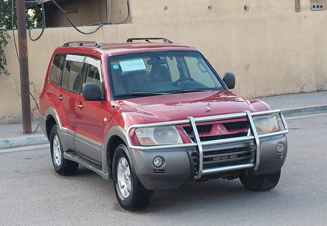 السلام عليكم 
باجيرو موديل 2007 مكينه 3000 مصبوغه بدون ضربه جماليه بيها خيط تبخير رقم ذي قار ب اسمنا سياره جاهزه تخم تاير تبريد ٣ قطع ٧ راكب بيها خيط تبخير بس ما مأثر عليها سياره ترايها وين متريد سعرها 85 هاي ارقام صاحبها 
‏‪***********‬‏
‏‪***********‬‏
