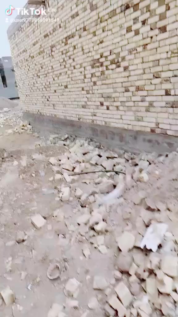 خلفة بناء ولبخ وتطبيك ارضيات شغل نظيف اوحلو متفرغ رقم الهاتف ***********
