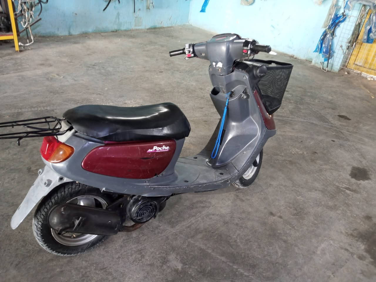 دراجه منغولي موديل 2003 سلف هندر لايت زنون كله شغال السعر 325وبيهه مجال للشراي ***********
