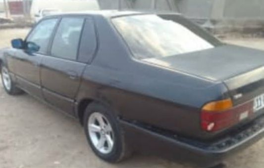 السلام عليكم للبيع بي ام دبليو موديل 95 رقم بغداد انكليزي سنويه عظم مشروع وطني مجدده لل 2030 داخله هزه جديد تحويل مباشر محرك اوكير 6 سلنتر مفتوح مو مسكر كير عادي  محرك اوكير جدد حداديه جديده تخم تاير جدد كهربائيات شغاله تبريد شغال السعر 36 ورقه العنوان ديوانيه قضاء الشاميه التواصل اتصل *********** واتساب نفس الرقم
