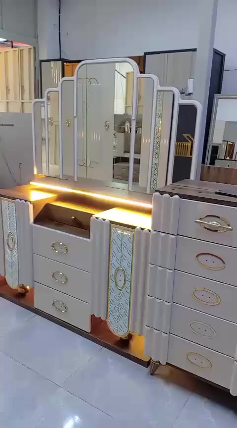 محلات الاصدقاء موصل حي البكر قرب شارع الاطباء لبيع وشراء الغرف النوم التركي المستخدم والجديد ***********
