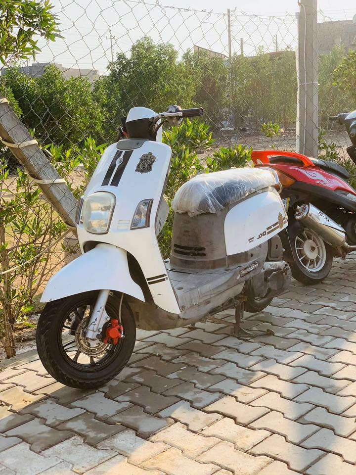 للبيع مكينه وكابريتر وكلجات علا وضع اليابان 
كفران نضيفات شوفت عينك بيهه نقوصات  
متكلفك عشرتالاف 
سعر 600 وبيهه مجال مستعجل علا بيعتهه 
مكاني بغداد جسر ديالى 
***********
