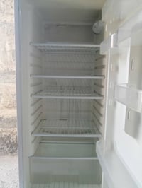 عندي هذني ثلاجات شرط تجميط شرط نضافه رايدهن ب 200 وبيهن مجال للطيبين م...