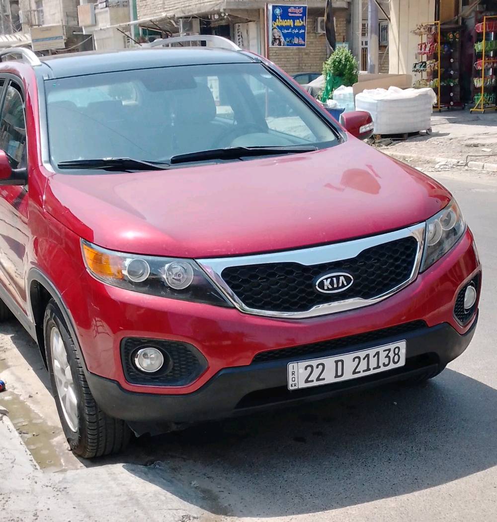 خليج لون ماروني قماره بانو راما  بصمه تشغيل وأبواب مقاعد جلد 7راكب السياره خير من الله قطعه واحده خلف السائق كلير  العنوان بغداد الحرية بيع او مراوس