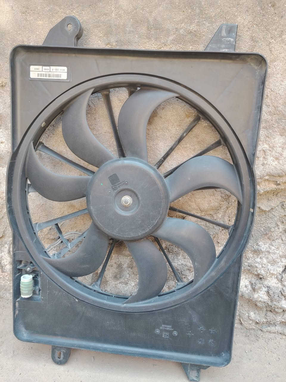 للبيع اصلي مبدل بس فحمات وجاهزه السعر 125 مكان عماره ***********
