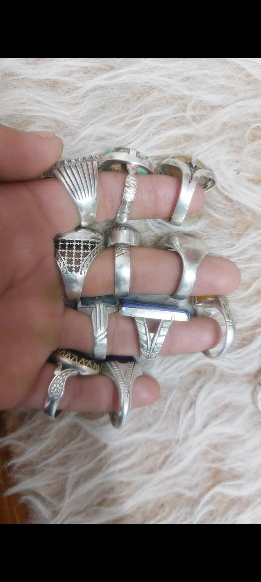 للبيع  شلع محابس فضة عراقيه 925 صياغات يدوية العدد 13 قطعة (السعر 325 شلع) الشراي يراسلني خاص ويتدلل


**إذا كنت صاحب هذا الإعلان وتريد حذفه لأي سبب، رجاءا أرسل رسالة إلى الدعم الفني**