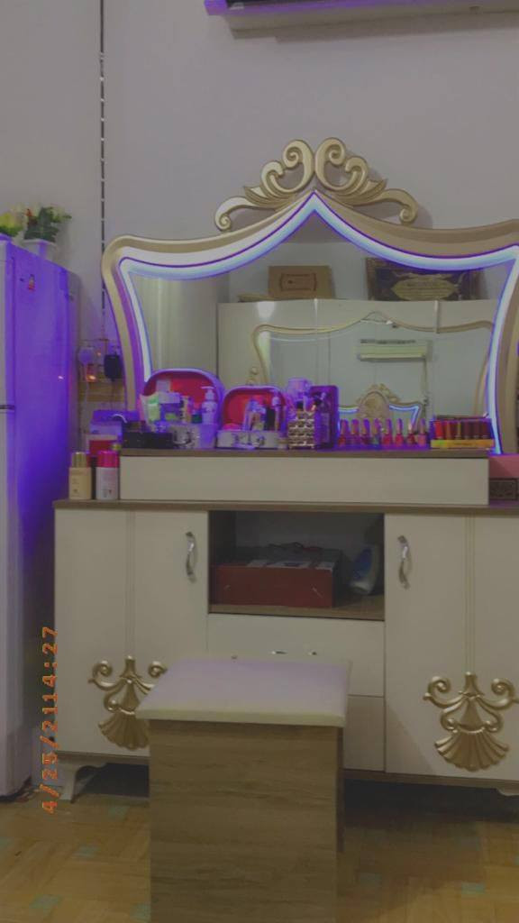 بيع مستعجل .. السعر ( 400 )
نظيفه جدا . امانه الله .النجف الاشرف .
***********
