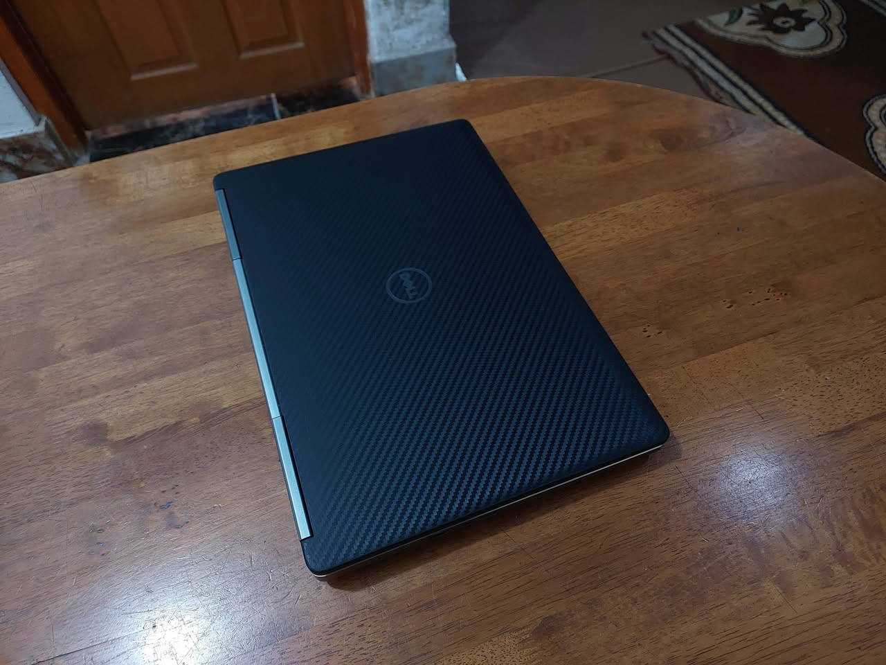 السلام عليكم ... لابتوب الالعاب والبرامج الهندسيةوالمونتاج والتصميم ... ماركة    DELL ....كور  اي  7   فئة ال HQ ( من اقوى فئات المعالجات ) ..  .... رام بحجم  16  كيكا نوع  DDR4 ... ...هاردين خزن ضخمة الاول   تيرا 1000 كيكا والثاني 256 كيكا نوع SSD خاص للنظام.... كرت شاشة خارجي منفصل نيفيدا   الكلي 12 كيكا  (  4  خارجي منفصل و8 متصل ) .....شاشة ضخمة بحجم 17 بدقة FULL HD ...معالج كور اي 7 جيل سادس نوع HQ...كيبورد ضوئي ..اللابتوب نظيف جدا وشحنه ممتاز  مكانه بغداد السعر 390  ألف للاستفسار الاتصال ***********  او ***********(واتس)
