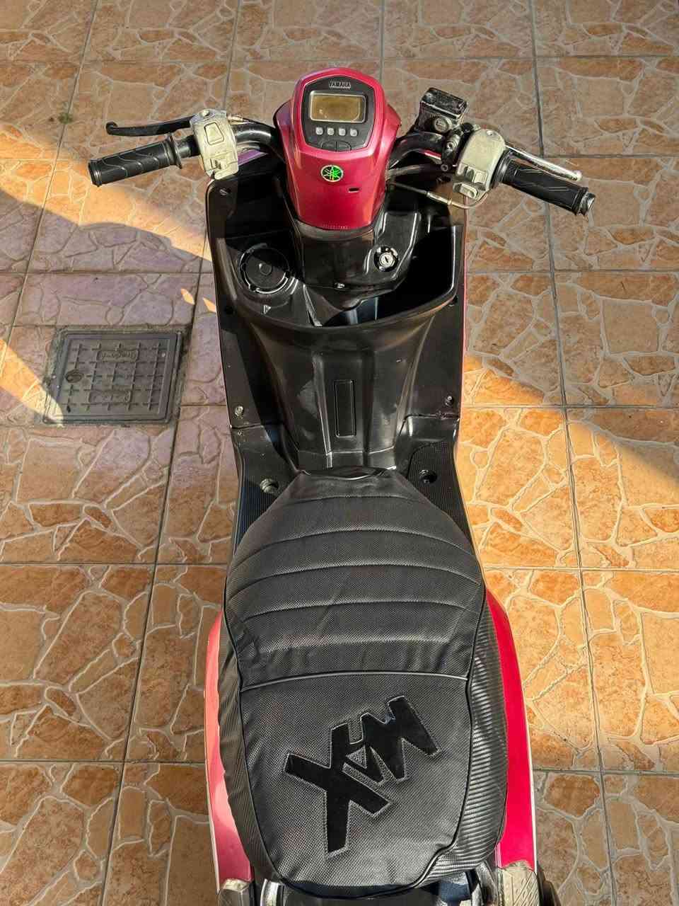 ماطور ياماها بوليسي ياباني ، دراجة فول نظافة ، محرك sport رياضي بشرط ، كفر بلادي ، باتري وكابريتر وفيت بمب جديد ، وتايرات مع الويل جديد، وكهربائيات بشرط، للاستفسار ***********
