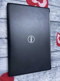 لابتوب • i5 جيل٧ • رام ٨
