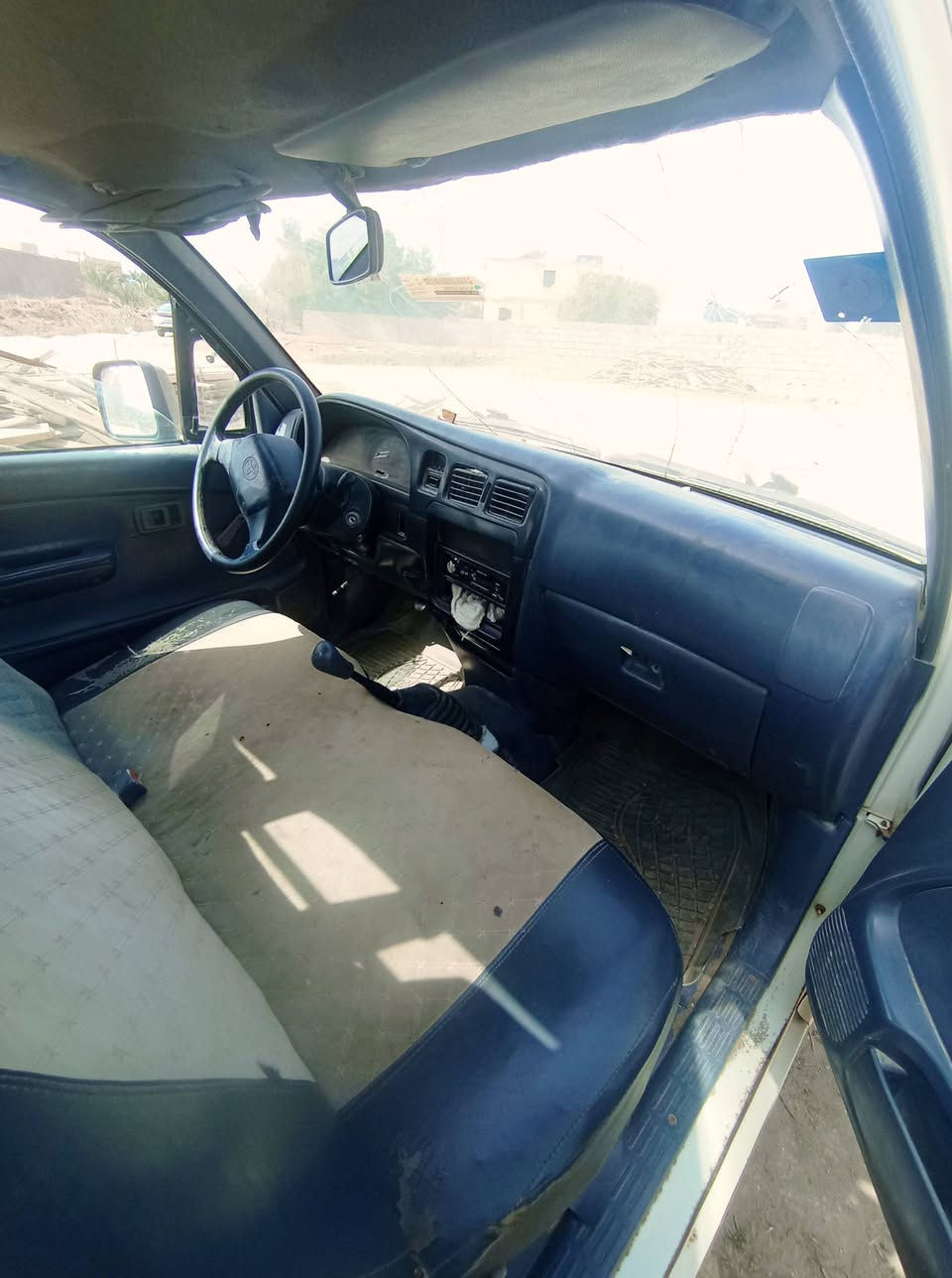 سلام عليكم
بيكم موديل 2000 سياره نضيفه من محرك وكير واكسن  سياره بأسمي

 رقم السيارة واسط . مكانه الناصريه مركز 

مكلف بالنشر رقم صاحب السياره 

‏‪0786 496 0313‬‏
