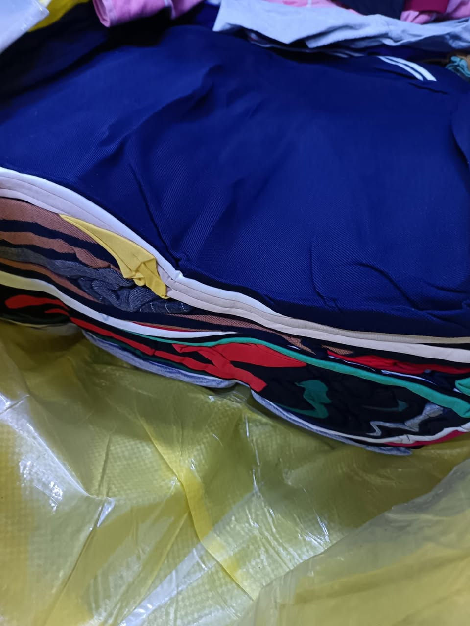 بسم الله وعلى بركة الله 
تم فتح بضاعه جديده 😍 
تيشيرت رجالي ماركه 
سعر القطعه ب٥
العنوان فلوجه حي الضباط شارع المستشفى مجاور دكتوره محاسن اسم المحل مجمع الأخوين للتبضع المنزلي متواجدين لساعه ١١ ليلا


**إذا كنت صاحب هذا الإعلان وتريد حذفه لأي سبب، رجاءا أرسل رسالة إلى الدعم الفني**