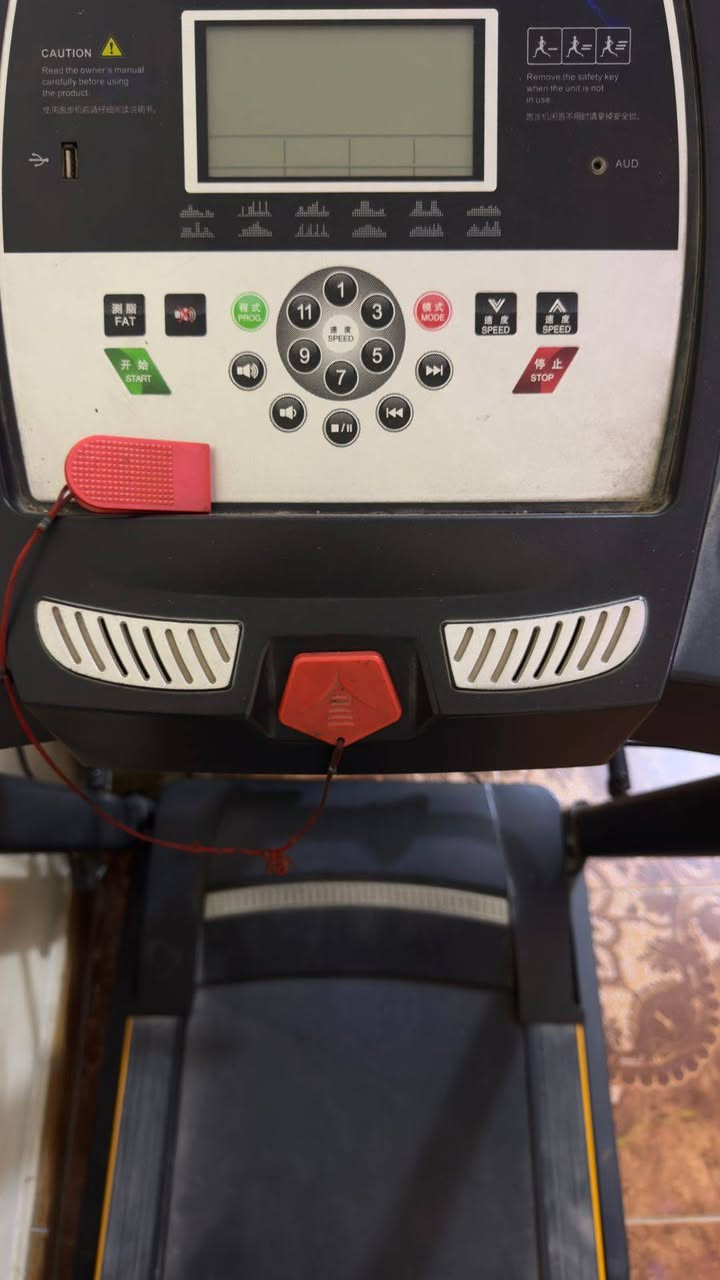 السلام عليكم ، جهاز جري للبيع ، جهاز نضيف وشغال من كل النواحي فقط بي عطل بسيط بطارية تتبدل ب 25 الف ، مكاني بغداد العبيدي ، للتواصل |*********** .
