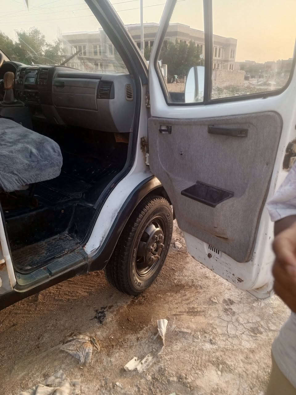 السلام عليكم
كازينه للبيع رقم بغداد گير و مكينة و اكسن مال فحل سيارة جاهزة للعمل ما ناقصها شي تخم تواير و كهربائيات فول بم و نوزل محور لا تنقيص و لا تبخير شرط جاهزة جاهزة 
العنوان ناصرية مركز 
السعر 37. وبي مجال للشراي 
رقم موبايل ***********
