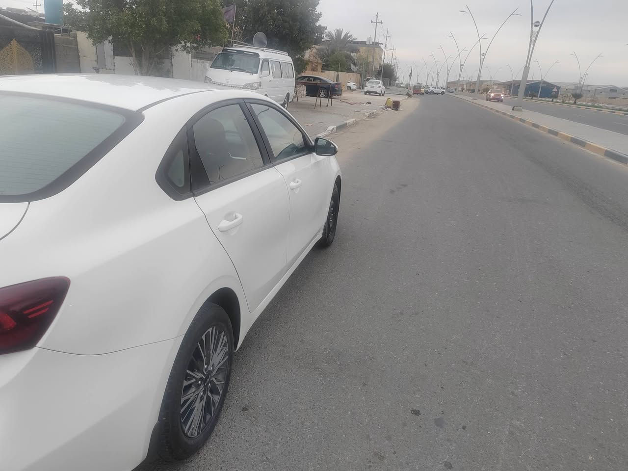 السلام عليكم.                       سيراتو   للبيع   موديل 2024 خليجية نص فول تبديل البيبان اثنين +  ، صبغ المدكر الأمامي +الدوسه صبغ السعر 140 وبيها مجال للاستفسار الاتصال على الرقم ***********
