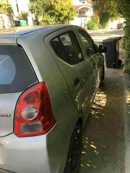 مۆدیل ٢٠١٠ 
گئر تۆماتیک تەبرید 
سازوکی یانابی 
٣پارچە سبوغ نرخی 53مجال 
شوین شقلاوە*********** شقلاوة
