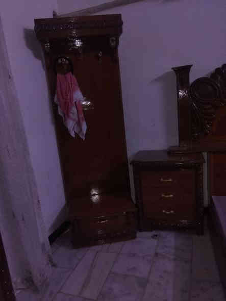 السلام عليكم بيع غرفة نوم صاج اصلي ثقيل متانه نضافة مية بالمية فصلناها خمسة مليون بيع سريع مليونين ***********المكان بغداد الشرطة الخامسة
